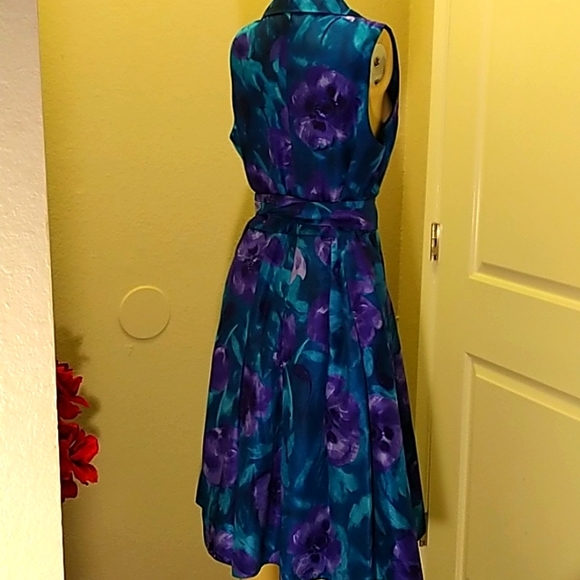 Plus Sized Colorful Midi - Picture 5 of 8